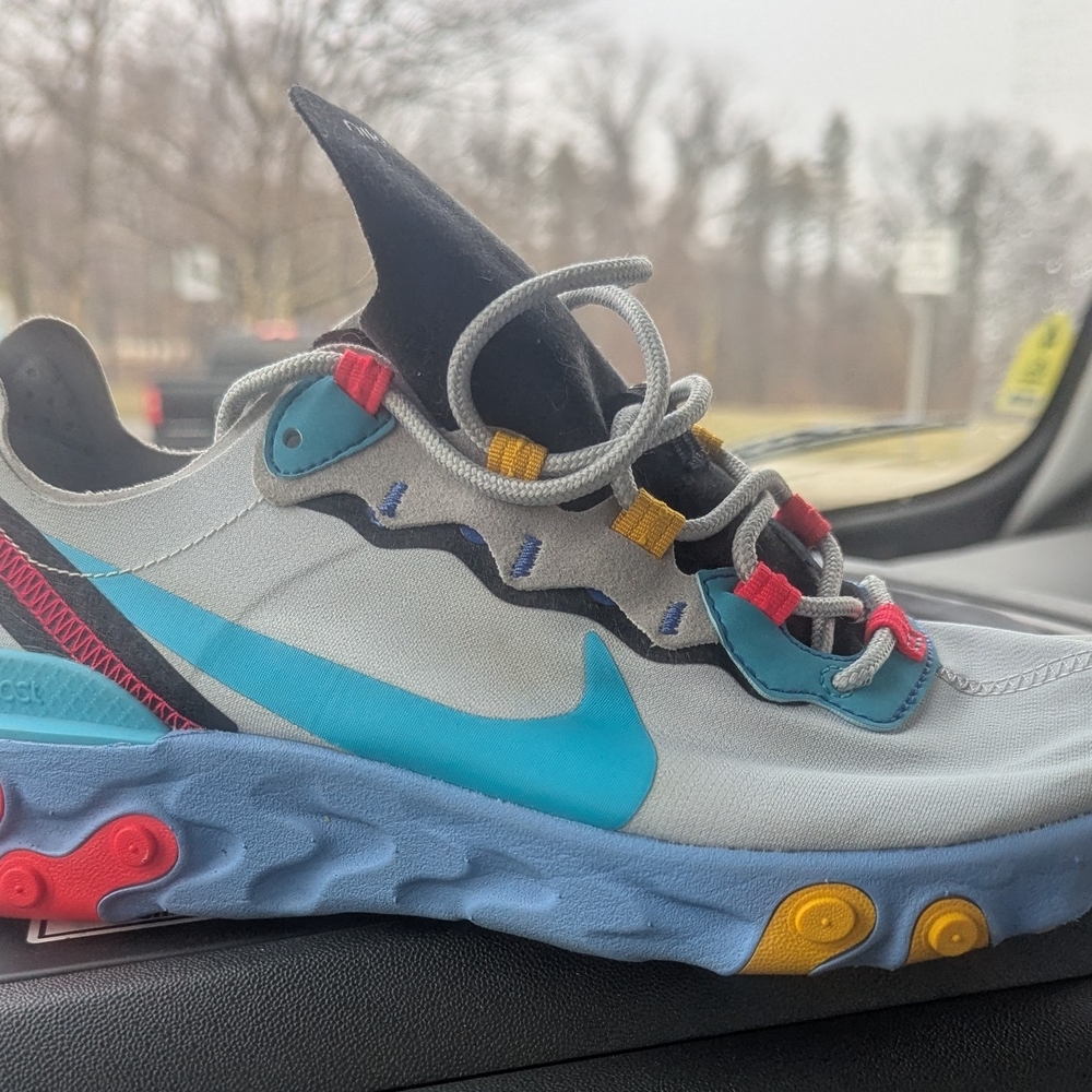 Nike Element React 55